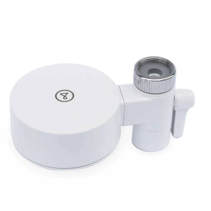 Filtr nakranowy EcoPro Compact w kolorze białym. Wkład filtrujący w zestawie.